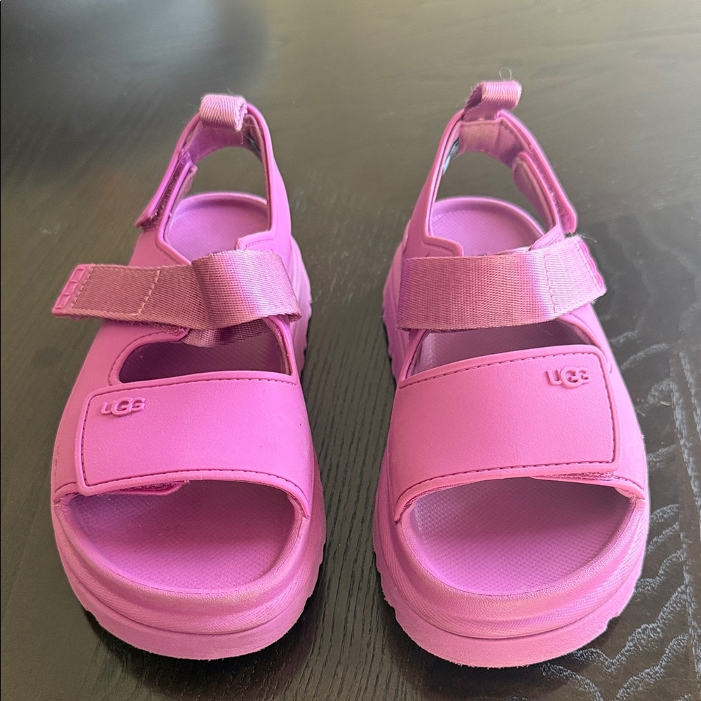 UGG Kids Goldenstar Sandal - Picture 1 of 12